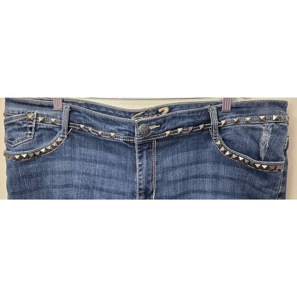 Seven7 Limited Edition Distressed Decorative Jeans Women's Size 22W Stretch Chic - Picture 2 of 7